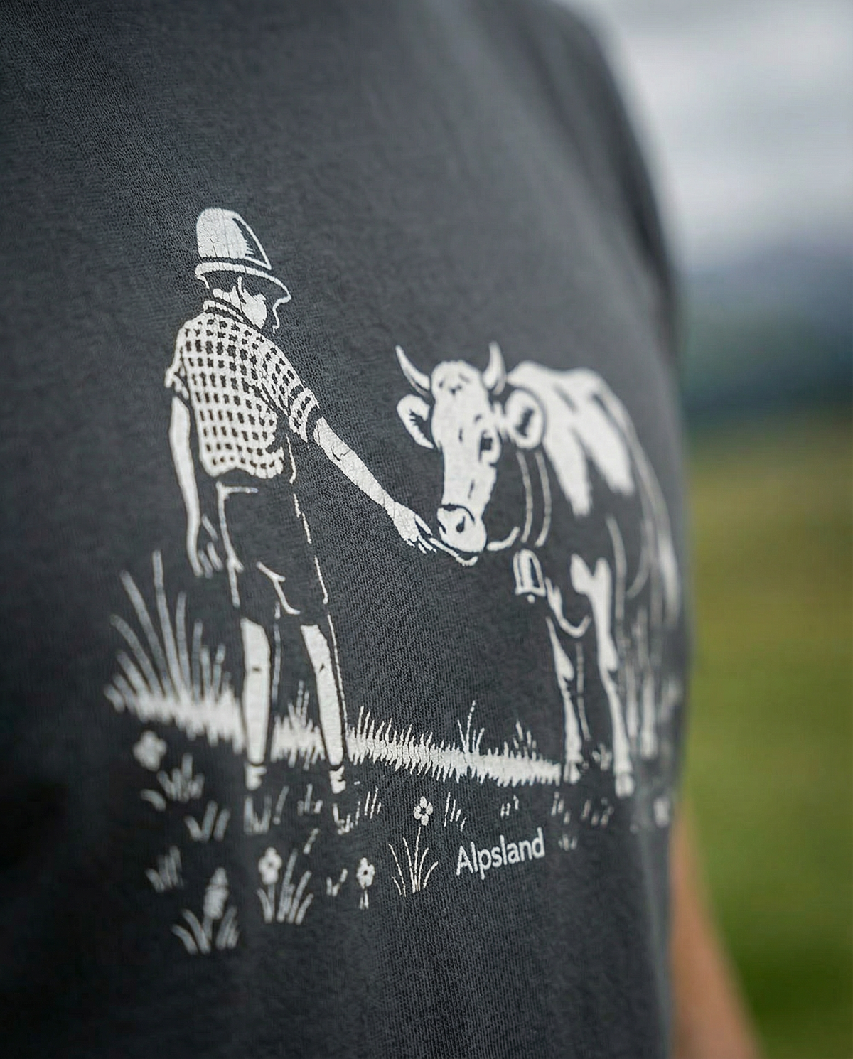 Freundschaft mit Kuh Herren Bio T-Shirt – Alpsland – Wandern, Kuh, Alpen, Alm
