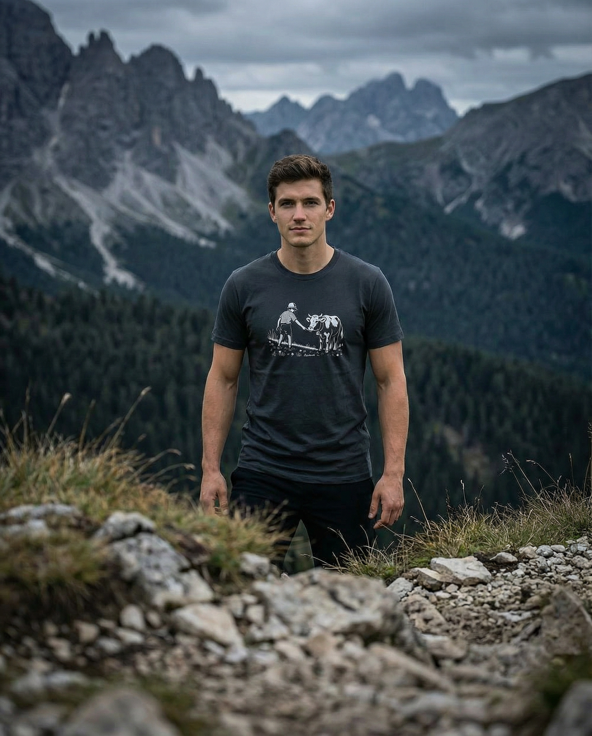 Freundschaft mit Kuh Herren Bio T-Shirt – Alpsland – Wandern, Kuh, Alpen, Alm