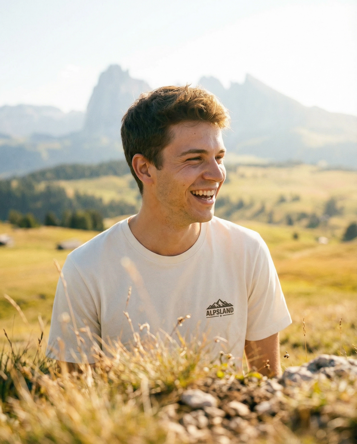 Wild and Alpine Herren Bio T-Shirt – Alpsland – Wandern, Natur, Alpen, Outdoor