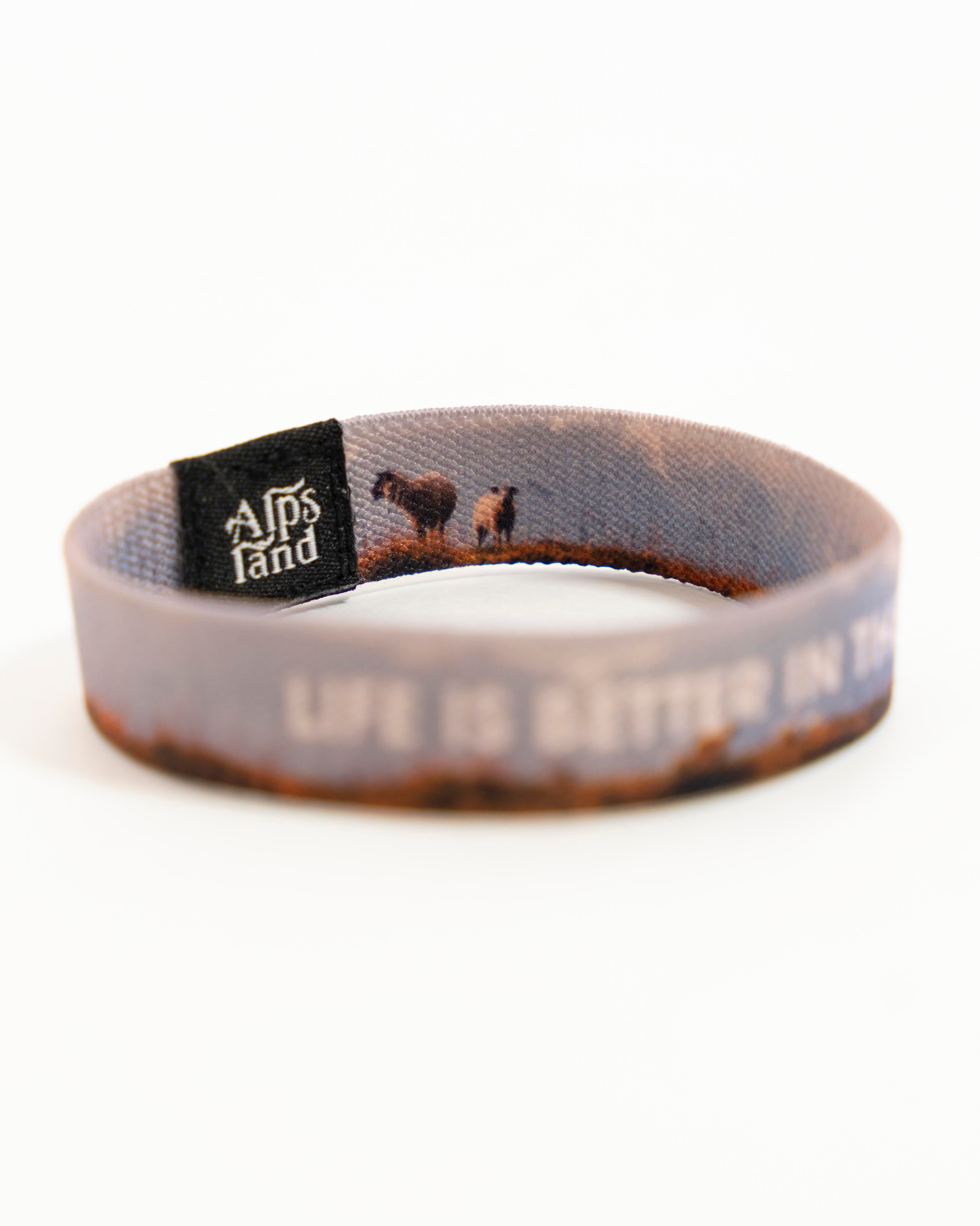 Life Is Better In The Alps - Schafe - Elastisches Armband