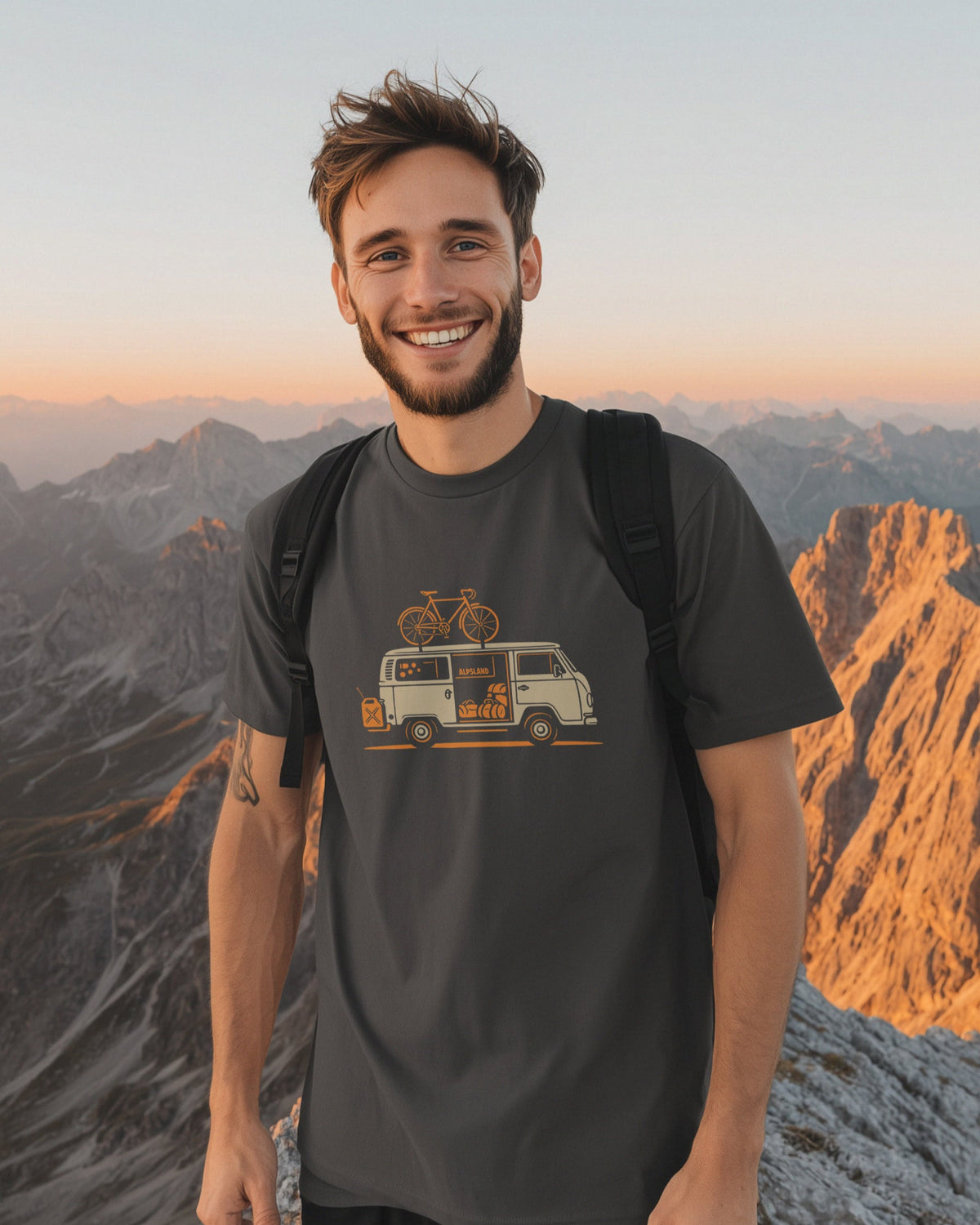 Bergbus Herren Bio T-Shirt Lifestyle – Alpsland – Wandern, Berge, Alpen