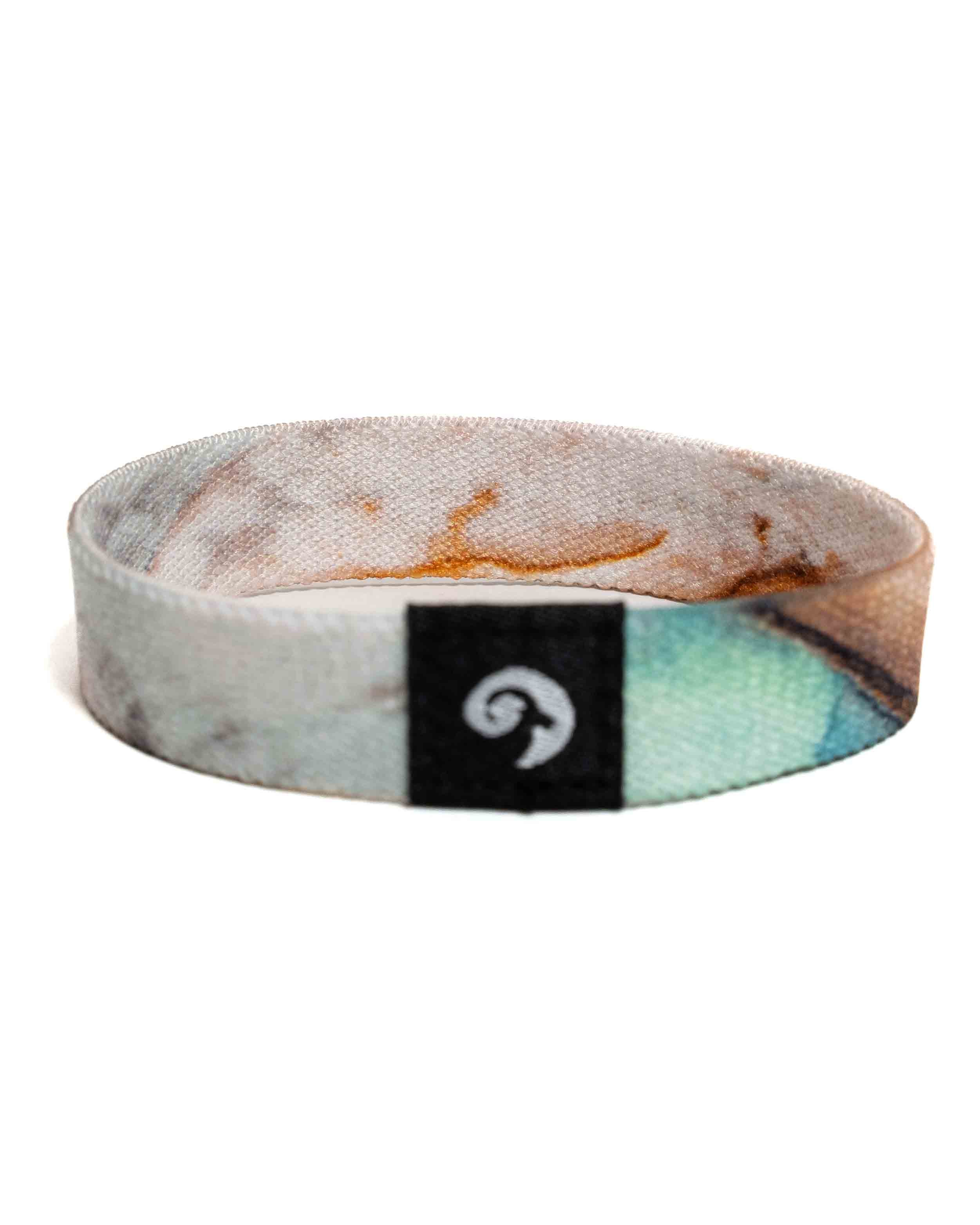 Non è facile, ma ne vale la pena: braccialetto elastico