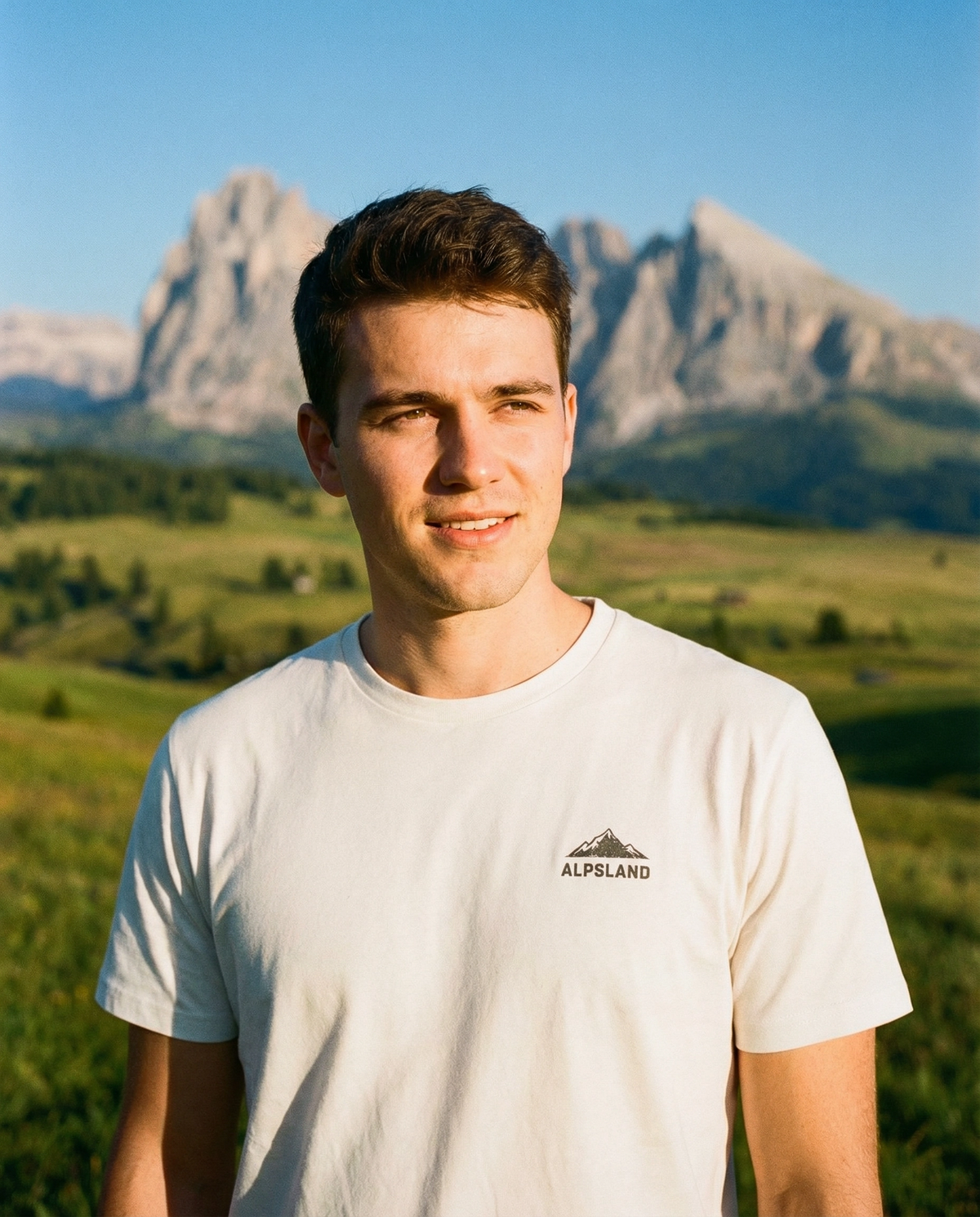 Mountain People Herren Bio T-Shirt – Alpsland – Wandern, Berge, Alpen, Natur