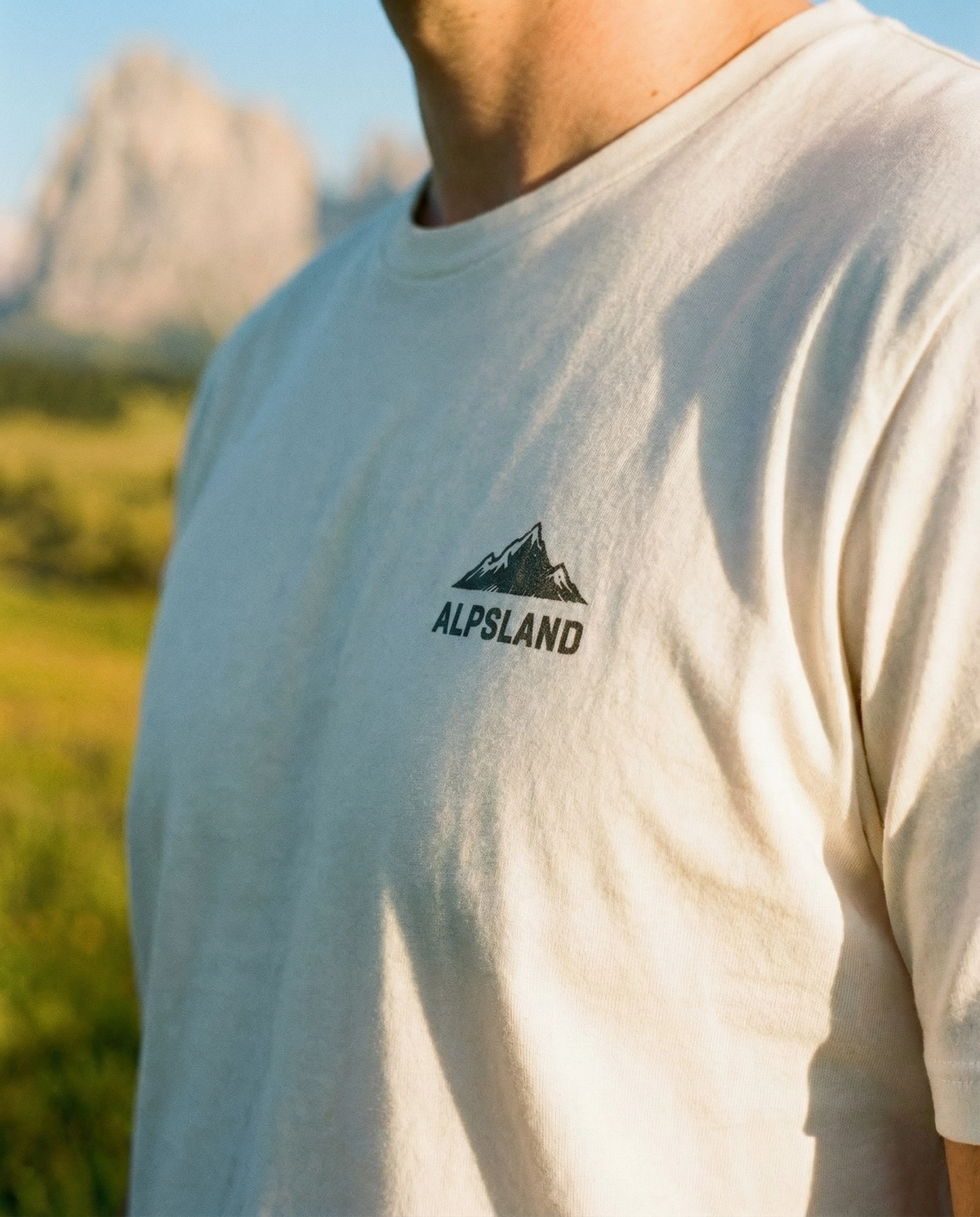 Mountain People Herren Bio T-Shirt – Alpsland – Wandern, Berge, Alpen, Natur