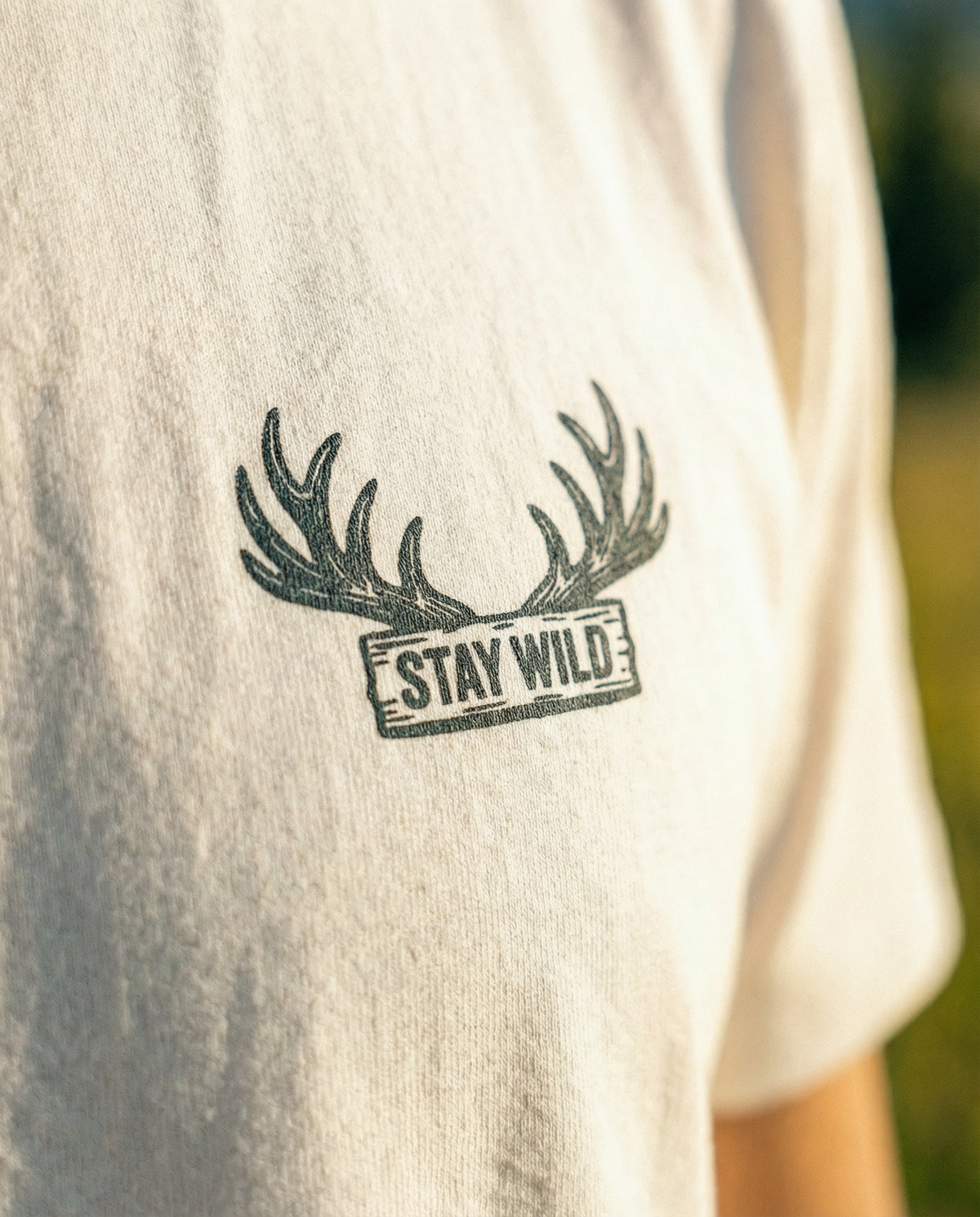 Stay Wild Bio T-Shirt – Alpsland – Wandern, Natur, Alpen, Outdoor