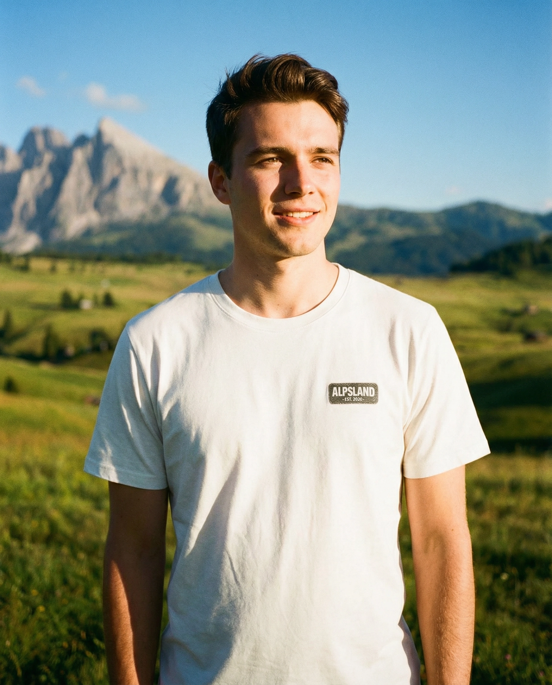 Respect the Locals Herren Bio T-Shirt – Alpsland – Wandern, Alpen, Natur, Outdoor